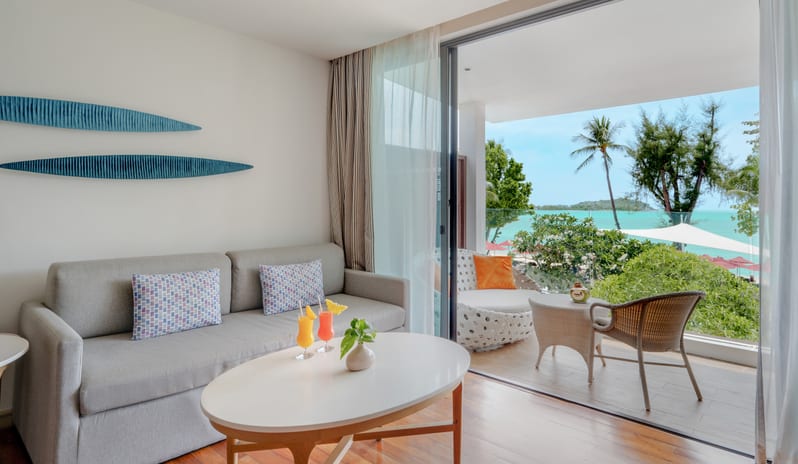 Amari Koh Samui_Grand Deluxe Ocean View_Living Area and Balcony